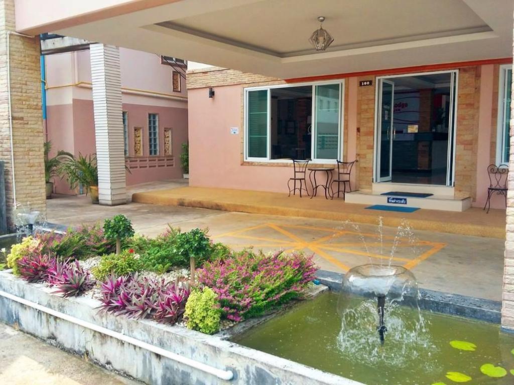 Chumphon Travelodge Eksteriør bilde